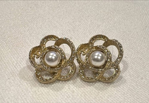 Vintage chanel camellia - vintage,