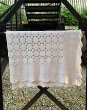 Vintage Cream Floral Crochet Lace Bedspread Decorative Cover Throw 194 x 144 cm