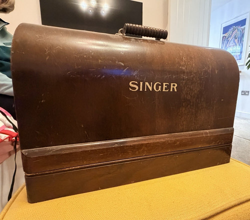 Singer vintage sewing machine - sewing,