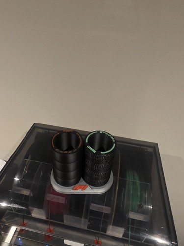 Formula tyre pen pot desk - 1,