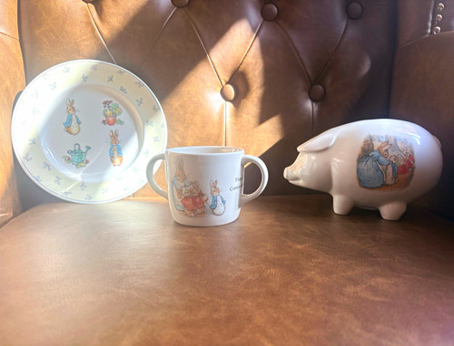 Wedgwood peter rabbit - peter, pig