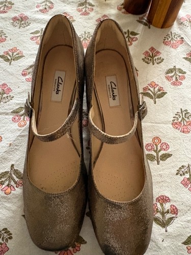 Unworn new clarks - unworn,