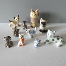Cat Figurine Collection Kitsch
