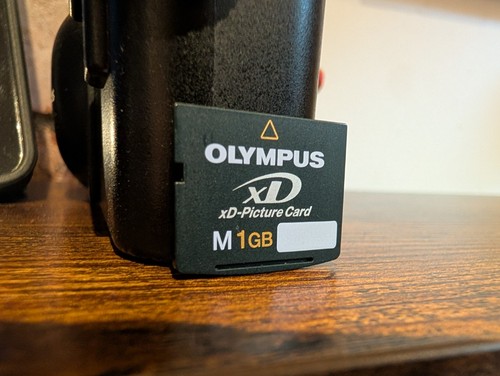 Olympus 1gb type - m+, memory