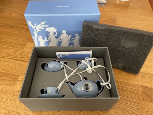 Wedgwood cameo teaset - wedgwood, blue