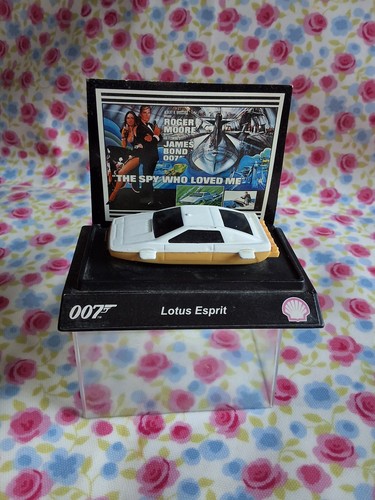 Corgi james bond - corgi, lotus