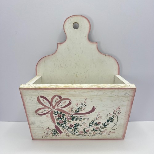 Vintage white wood wall pocket - white,