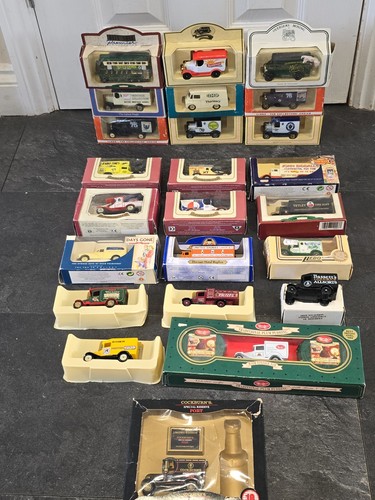 Lledo die cast vehicle bundle - cast,