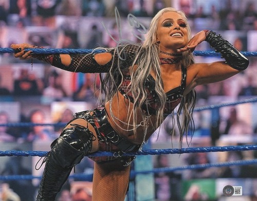 Liv morgan signed autograph - morgan,
