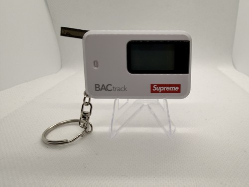 Supreme bactrack keychain - supreme, go
