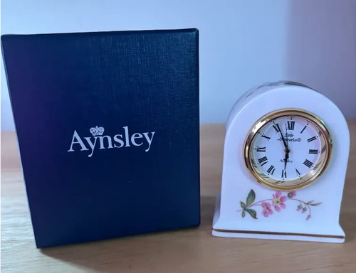 Read vintage aynsley fine - read!,