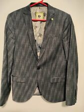 Noose and Monkey Suits 