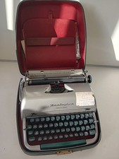Vintage Remington Quiet Riter Miracle Tab Typewriter w/ Carry Case
