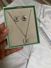 Silver necklace and earings