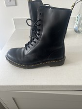 Dr Martens 1490 Smooth Lace Up