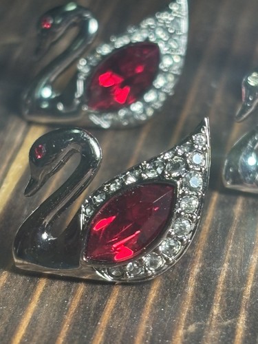 Swarovski black swan - swarovski,