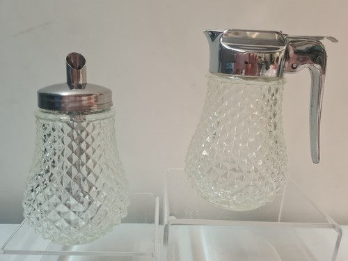 Vintage diamond cut - cream, and
