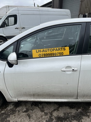 Toyota auris mk1 - toyota,