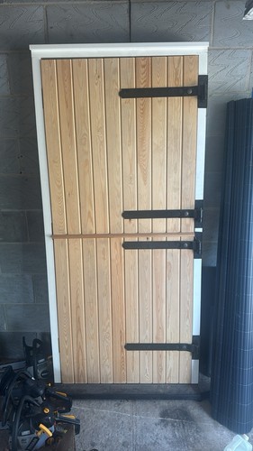 Stable door - stable,