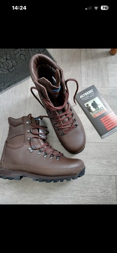 New altberg defender boots - defender,