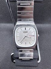 Vintage Seiko Quartz 8223-5359 TV Case Silver Dial Day Date Men’s Watch Japan