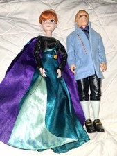 Disney's Frozen Doll Set -