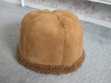 NEW UNWORN. CELTIC & CO HONEY SHEEPSKIN & SHEARLING PANELLED BEANIE HAT COST £75