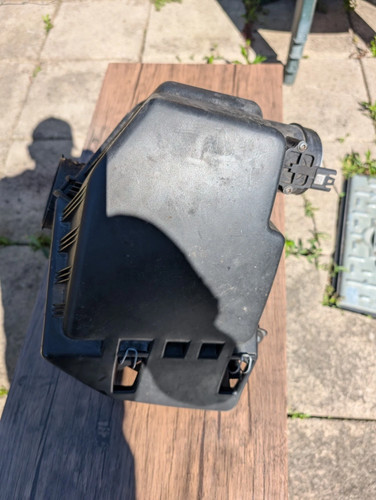 Bmw series air filter box - 6,