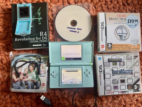 Nintendo lite blue with r4 - with,