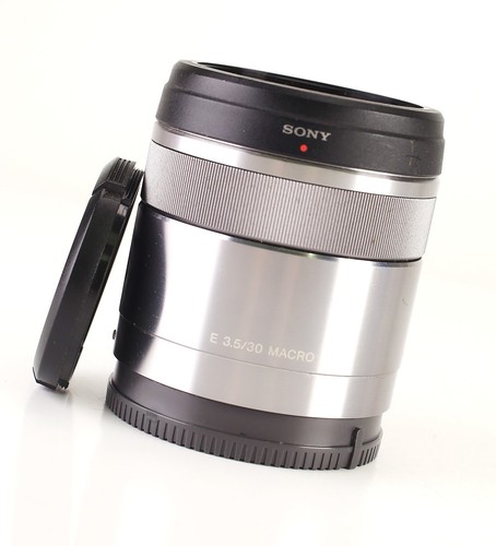 Sony 30mm macro prime - 30mm, f3.5