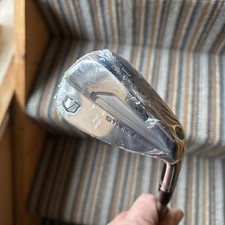 Wilson Staff Model Pitching