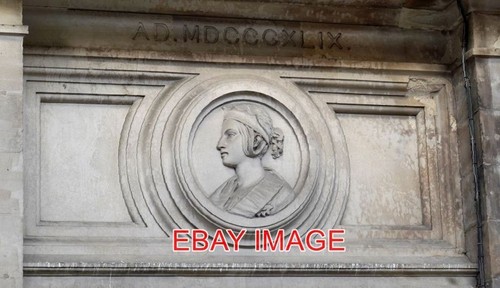 Photo queen victoria bas - queen,