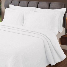 White ‘Verona’ Textured Bedspread Soft Geometric Pattern White Bed Cover Single