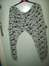 BLACK/WHITE DISNEY DETAIL PYJAMAS BOTTOMS SIZE XL 18-20