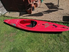 Pyranha stunt bat kayak and - pyranha,
