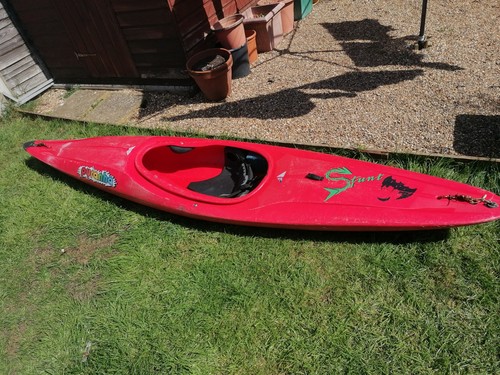 Pyranha stunt bat kayak - stunt,