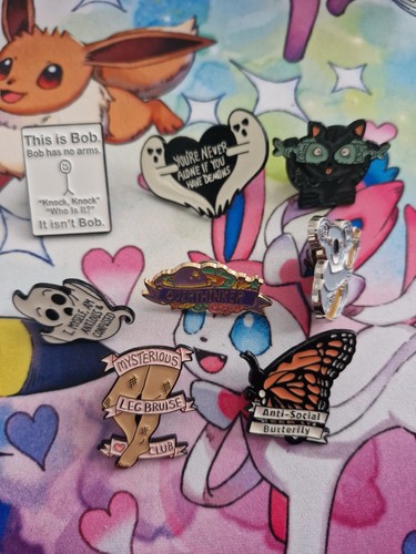Pin badges bundle various - bundle, of