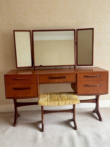 Lovely bedroom set - lovely,
