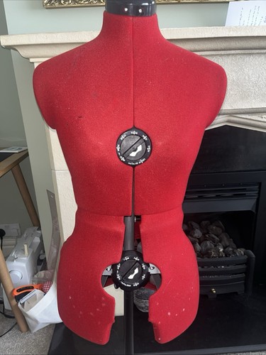 Singer mannequin with - singer,