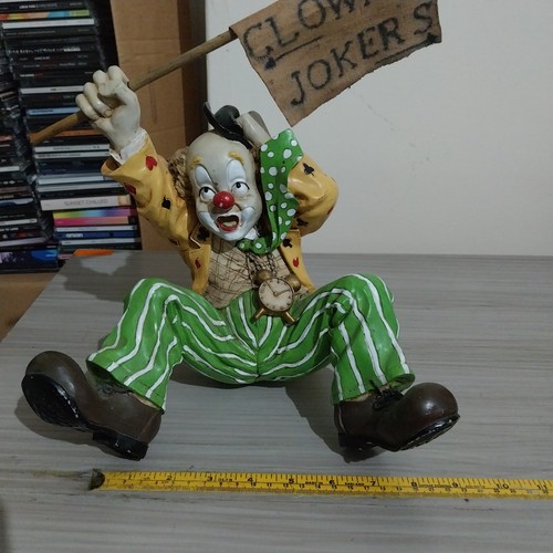 Universal statuary clown resin - clown,