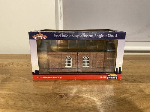 Bachmann scenecraft 007 red - scenecraft, 44-007