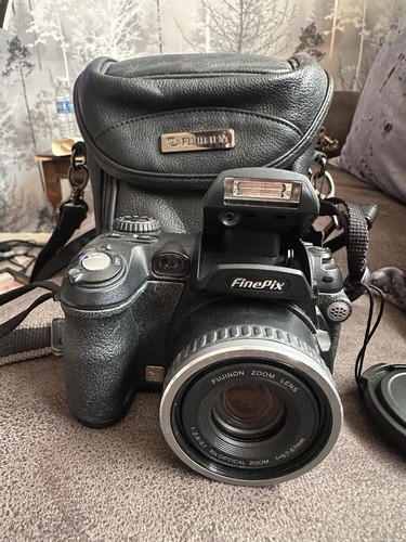 Fujifilm finepix s5500 digital - fujifilm,