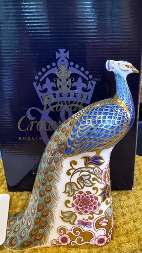 Royal crown derby peacock - derby,