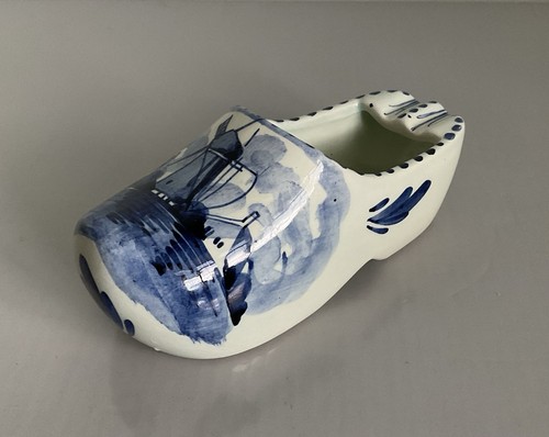 Vintage quirky blue - quirky, and