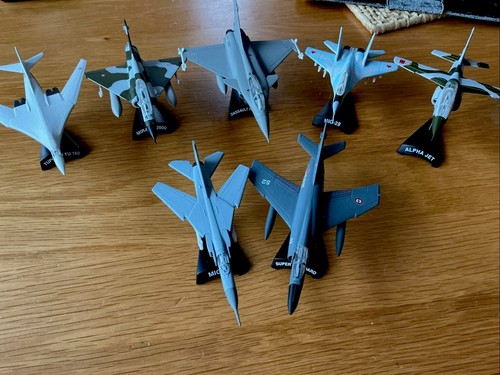 Detailed die cast del - 7,