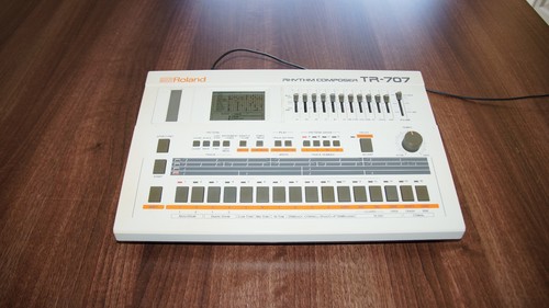 Roland 707 rhythm - -,