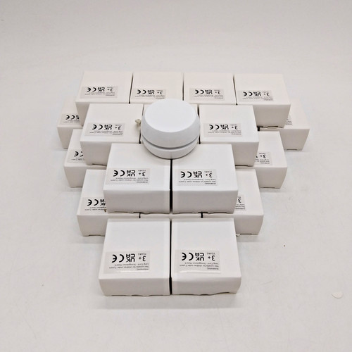 White wooden x 1 - -,