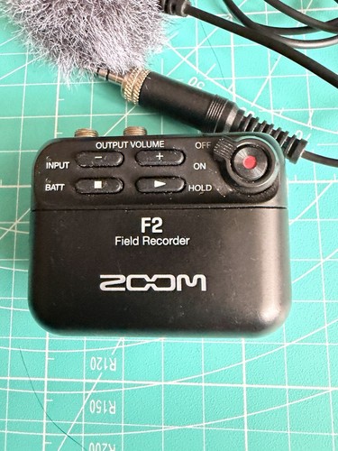 Zoom field recorder with - recorder,
