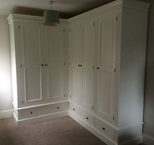Wardrobe - Painted corner robe