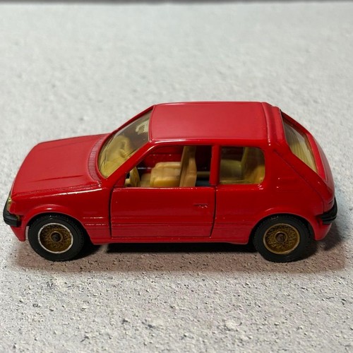 Solido peugeot 205gti red - peugeot, 1/43